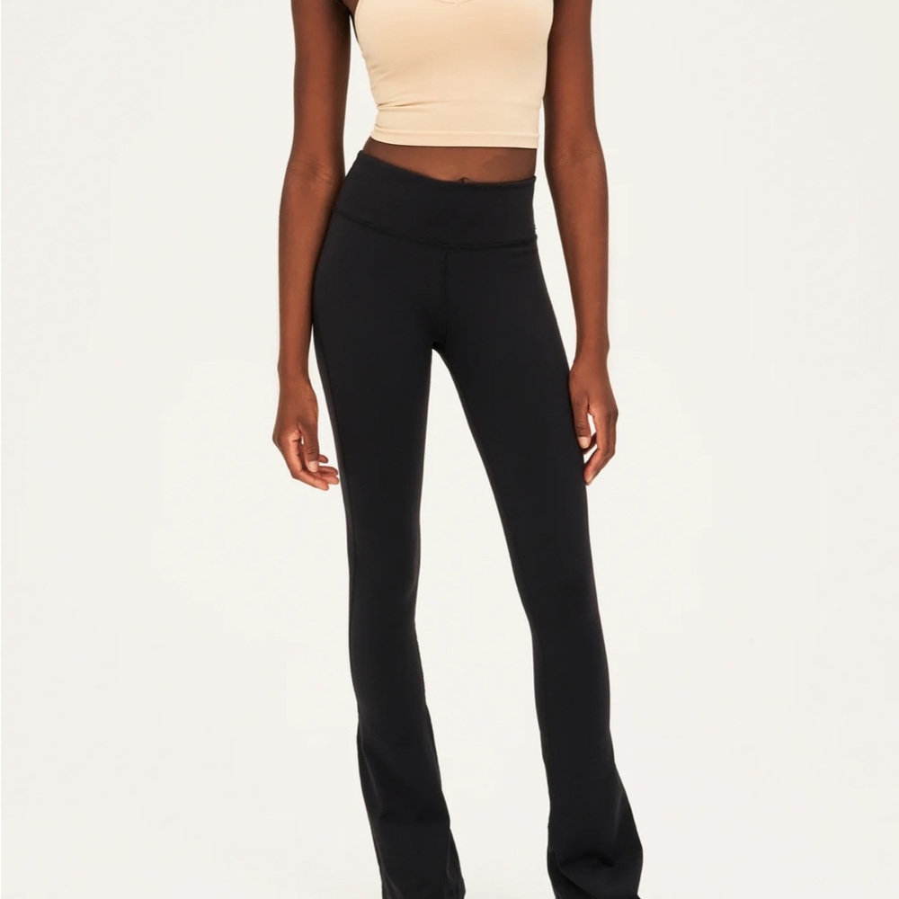SPLITS59 Raquel flared legging